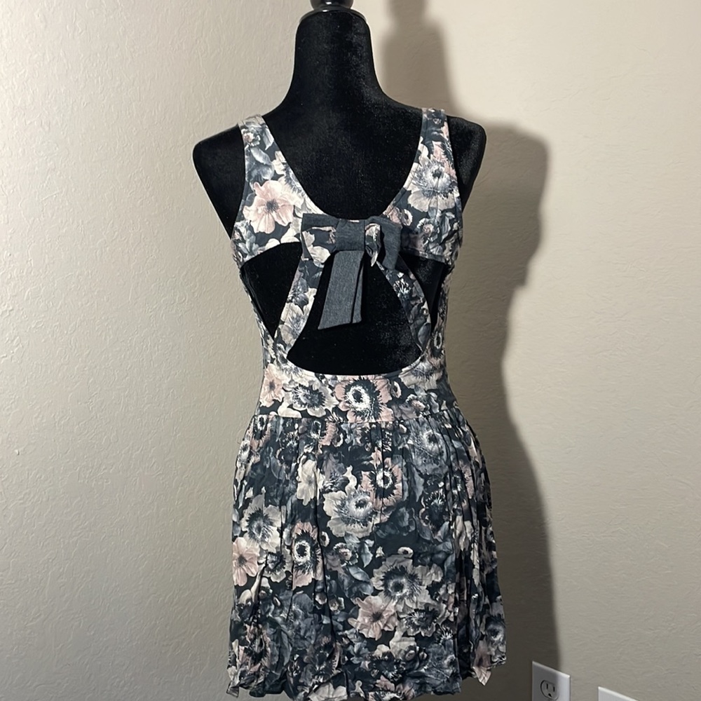 One of a kind boutique dress - Picture 4 of 6